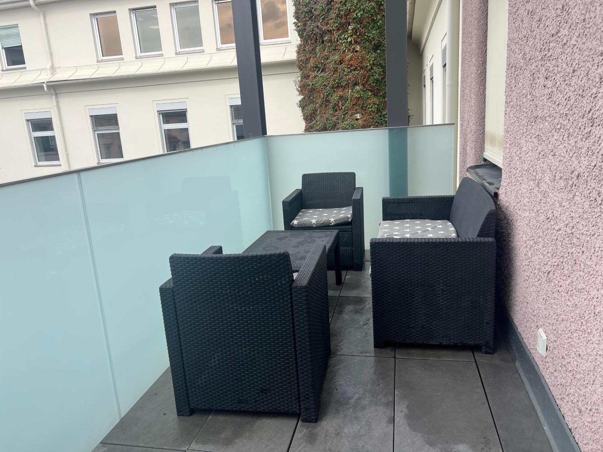 Loft Mit Kingsize Wasserbett Грац Екстериор снимка